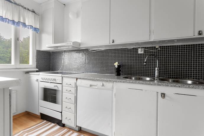 3 rum lägenhet på Kaplansbacken 1 Edsberg, Sollentuna kommun - bild 3
