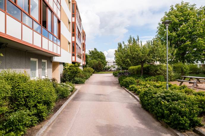 3 rum lägenhet på Regementsgatan 16 Viksäng, Västerås kommun - bild 2