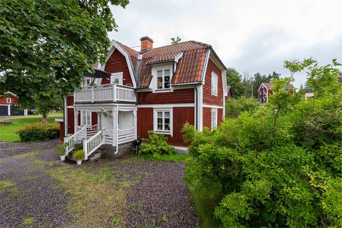 11 rum Villa på Klastorpsgatan 5A+B Kopparberg Ljusnarsbergs kommun - bild 49