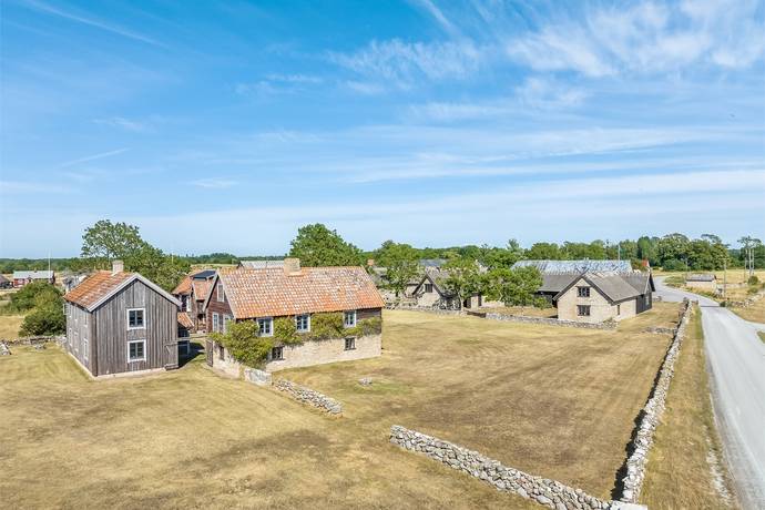 15 rum Gård utan jordbruk på Grytehamnsvägen 6 Gillberga Borgholms kommun - bild 1