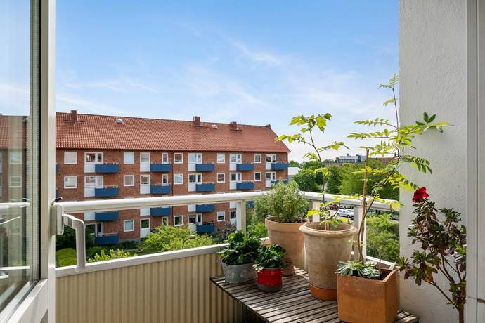 3 rum lägenhet på Domherrevägen 1B Väster, Lunds kommun - bild 3