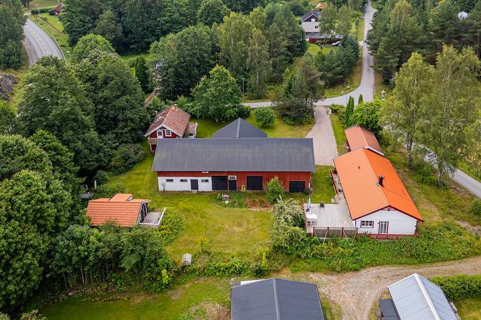 4 rum vinterbonat fritidshus på Brukskvarnsallén 2 Läppe, Vingåkers kommun - bild 2
