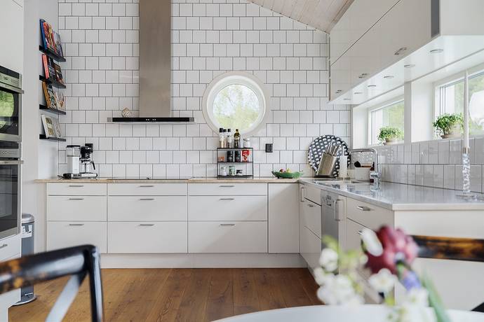 7 rum Villa på Tivolivägen 15 Centrala Sigtuna Sigtuna kommun - bild 1