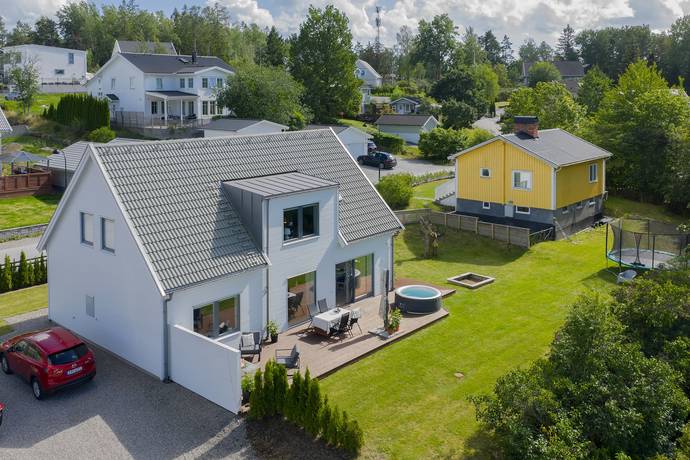 Högmora, Huddinge kommun