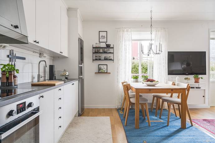 2 rum lägenhet på Noras väg 18C Norsborg, Botkyrka kommun - bild 3