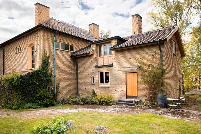 10 rum villa på Vretlundsgatan 6 Övre nyfors, Eskilstuna kommun - bild 1