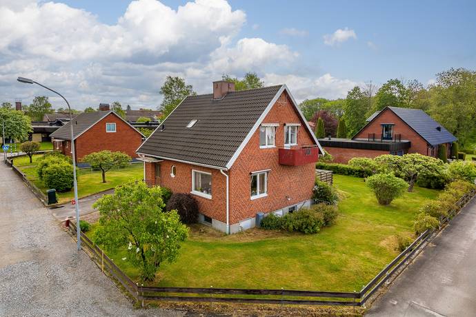 5 rum villa på Fabriksgatan 24 Vislanda, Alvesta kommun - bild 2