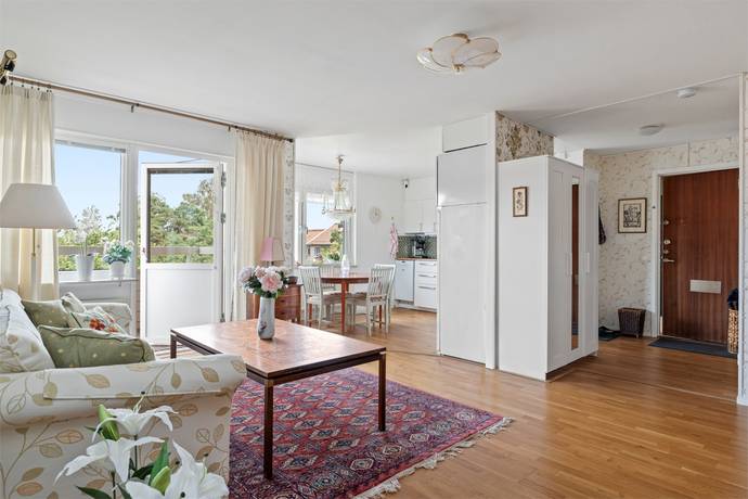 2 rum lägenhet på Bergavägen 8 B Åkersberga Centralt, Österåkers kommun - bild 1