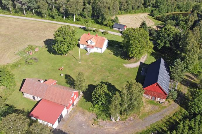 7 rum Gård/skog på Odensjö-Hyltan 1 Småland Ljungby kommun - bild 2