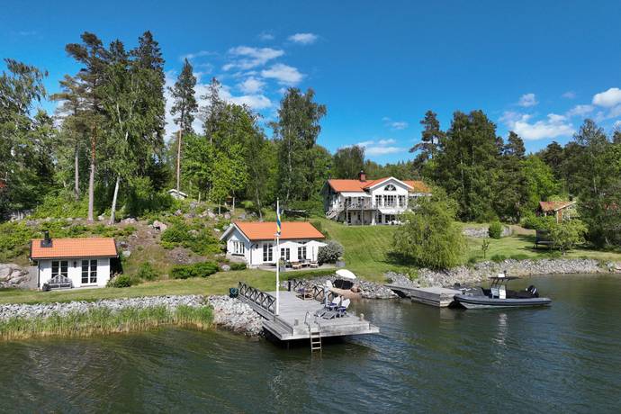 7 rum fritidshus på Sandövägen 37 Värmdö, Värmdö kommun - bild 1
