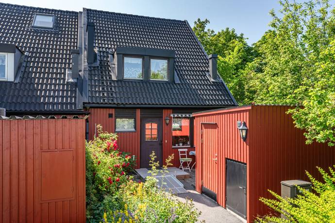 5 rum Radhus på Ellagårdsvägen 157 Ella Gård Täby kommun - bild 1