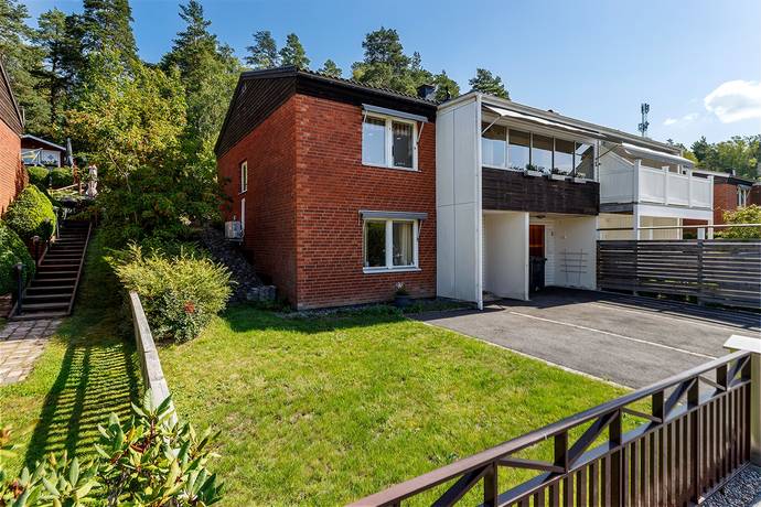 4 rum parhus på Blåbärsvägen 29 Märsta - Norrbacka, Sigtuna kommun - bild 2