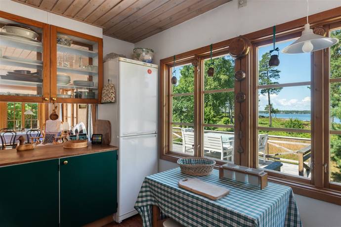 6 rum Vinterbonat fritidshus på Svanviken 7 Yxlan -Hysängen Norrtälje kommun - bild 14