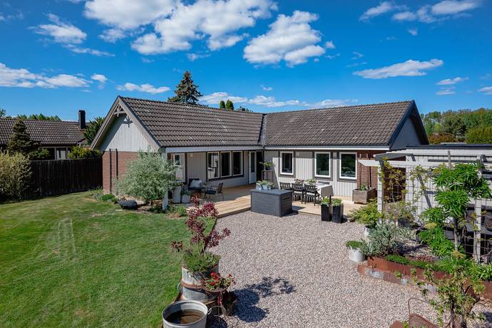 4 rum villa på Ekenshovsvägen 35 Baggetorp, Vingåkers kommun - bild 1