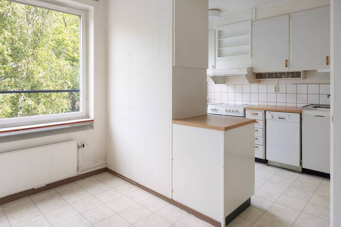 4 rum Lägenhet på Äspholmsvägen 23, vån 6 Skärholmens Centrum Stockholms kommun - bild 7