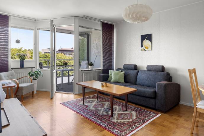 2 rum lägenhet på Krysshammarvägen 8 Huvudsta, Solna kommun - bild 1