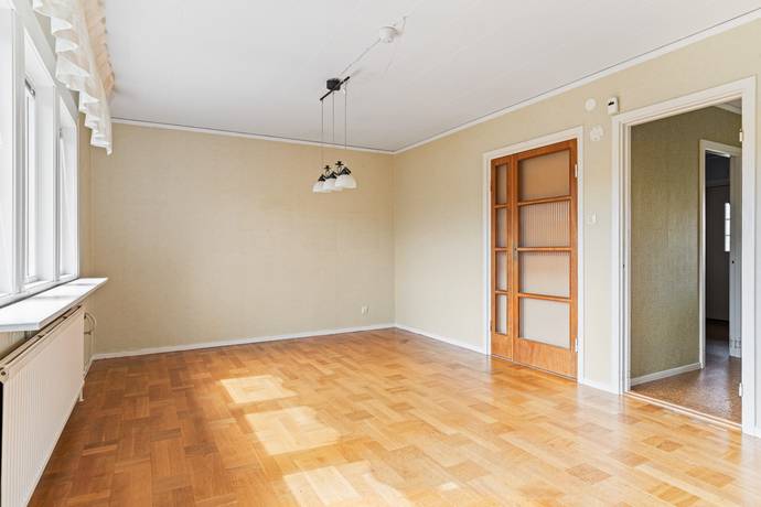 4 rum Radhus på Bragegatan 4 Öster/Djurgården Eskilstuna kommun - bild 13