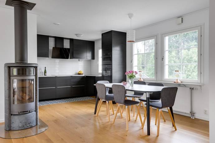 4 rum Villa på Rörsångarvägen 10 Slottskogen Håbo kommun - bild 6