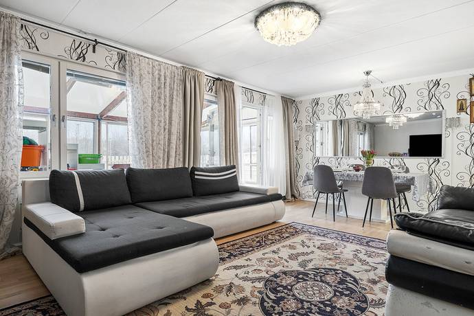 5 rum Radhus på Vänortsringen 22 Centrala Märsta Sigtuna kommun - bild 3