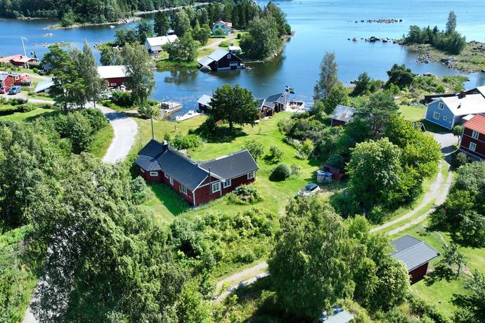 villa på Skållharsvägen 12 Axmar, Gävle kommun - bild 1