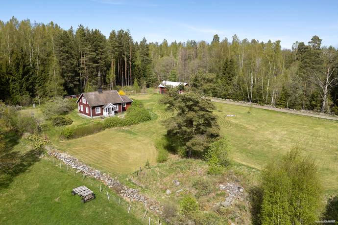6 rum Villa på Nasta 817 Glanshammar Örebro kommun - bild 1