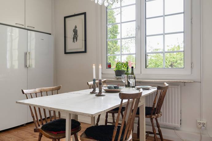 11 rum villa på Helgestavägen 118 Älvsjö, Stockholms kommun - bild 2