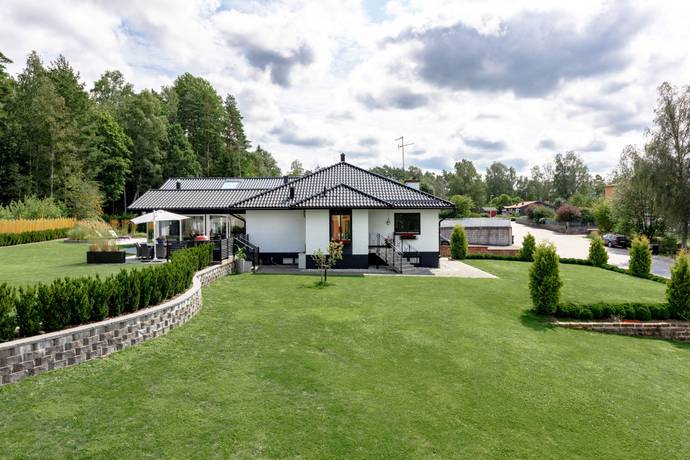 5 rum villa på Parkgatan 3 Hovmantorp, Lessebo kommun - bild 1