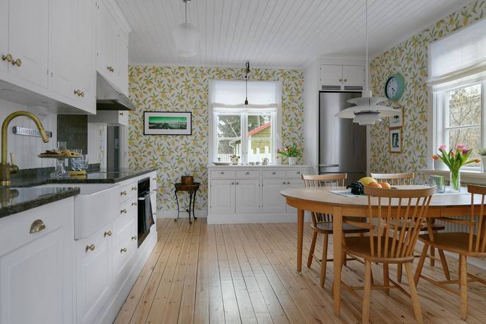 5 rum villa på Timmervägen 18B Töjnan, Sollentuna kommun - bild 1