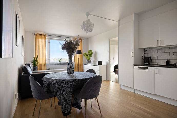 2 rum lägenhet på Vintrosagatan 1 5 tr Hagsätra - Bandhagen, Stockholms kommun - bild 1