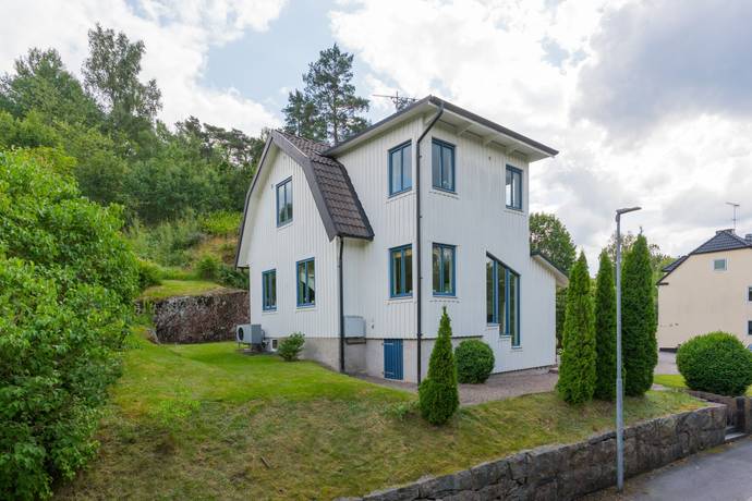 4 rum villa på Fredriksborgsgatan 7 Furuberg, Borås kommun - bild 2