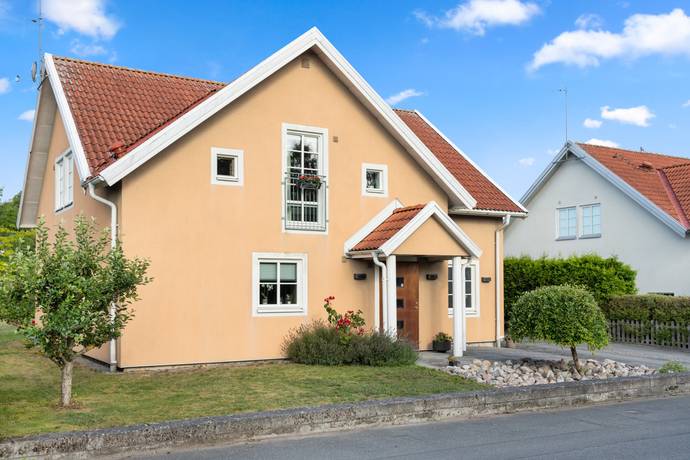 6 rum villa på Fältvägen 33A Gamla Näsby, Kristianstads kommun - bild 1