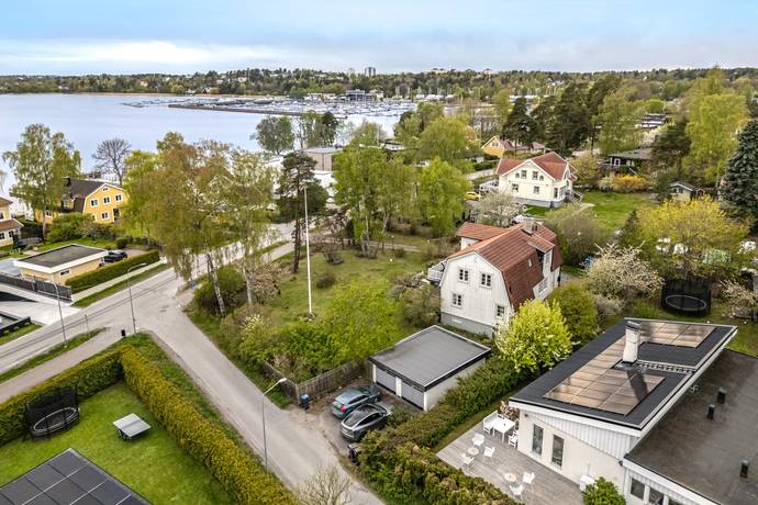 7 rum Villa på Drakskeppsvägen 20 Viggbyholm Sjösidan Täby kommun - bild 9
