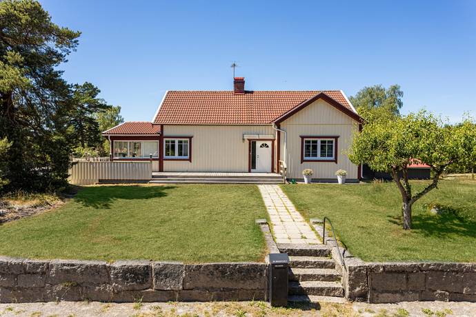 6 rum villa på Emmagatan 7 Centralt /Emmatorp, Nybro kommun - bild 2