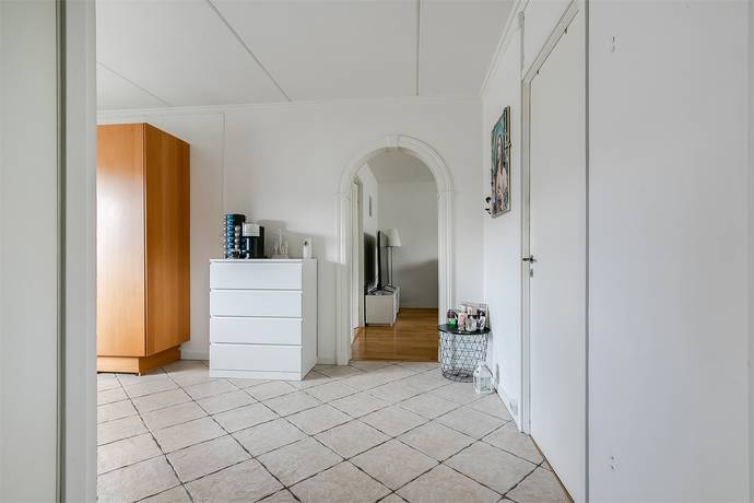 3 rum lägenhet på Tomtbergavägen 42  Botkyrka-hallunda, Botkyrka kommun - bild 2