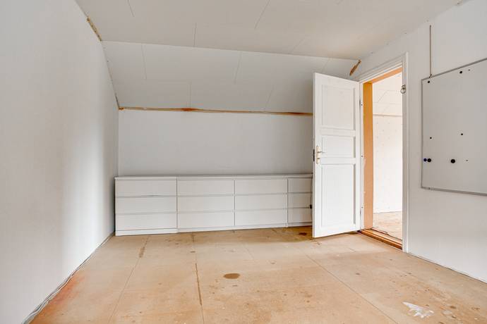 7 rum Vinterbonat fritidshus på Svarvarbovägen 8 Ljusnarsbergs kommun - bild 17