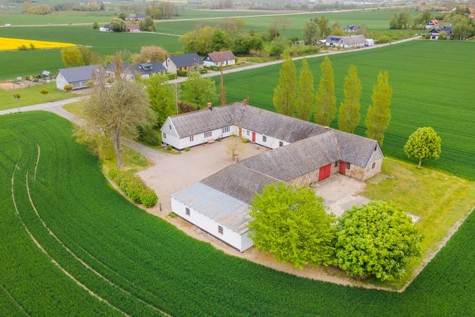 5 rum Gård utan jordbruk på Viarpsvägen 49 Mellan Simris och Viarp Simrishamns kommun - bild 9