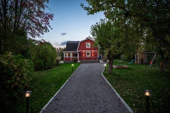 4 rum villa på Älby 131 Björklinge, Uppsala kommun - bild 1