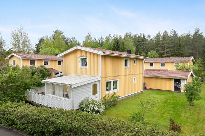 4 rum par-/kedje-/radhus på Arons Eriks väg 54 Skräddarbacken, Borlänge kommun - bild 1