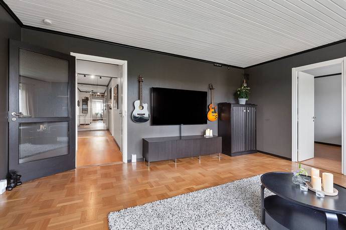 3 rum lägenhet på Stråvägen 4 Viksjö, Järfälla kommun - bild 1