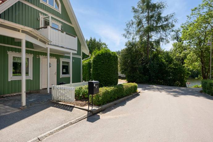 6 rum villa på Långsjövägen 3B Sickla, Nacka kommun - bild 1