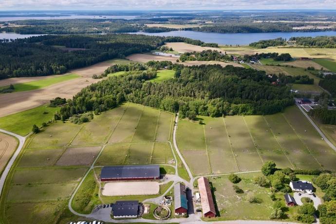 Sånga-Säbyvägen 297 i Ekerö, Ekerö kommun - gård/skog till salu - Hemnet
