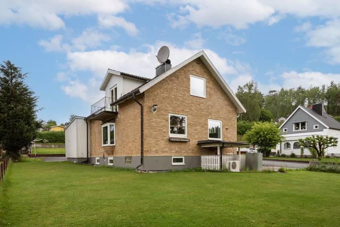6 rum villa på Svänggatan 8 Norrahammar, Jönköpings kommun - bild 2