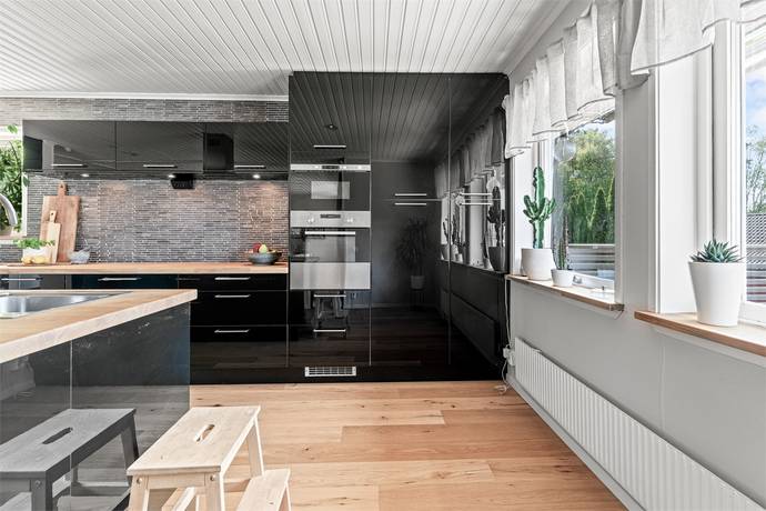 6 rum Villa på Bastebacka 241 Ljungskile Uddevalla kommun - bild 14