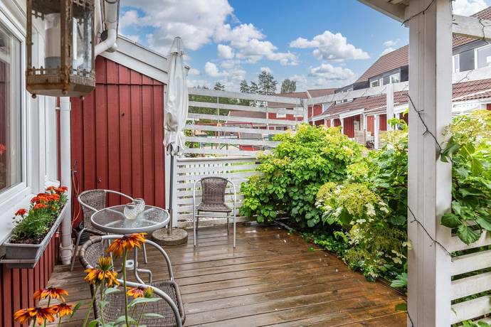 3 rum lägenhet på Enbärsstigen 18 Nyhem, Finspångs kommun - bild 2