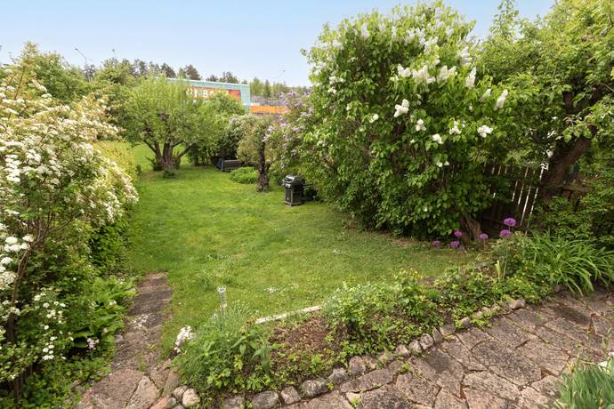 radhus på Gamla Enköpingsvägen 119 Lilla Ursvik, Sundbybergs kommun - bild 3