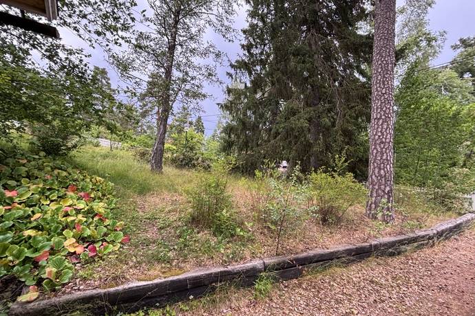 tomt på Perstorpsvägen 12 Eriksvik, Nacka kommun - bild 1