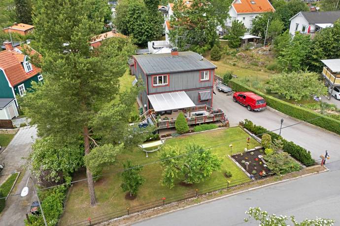 8 rum villa på Liljestigen 12 Herrängen, Stockholms kommun - bild 1