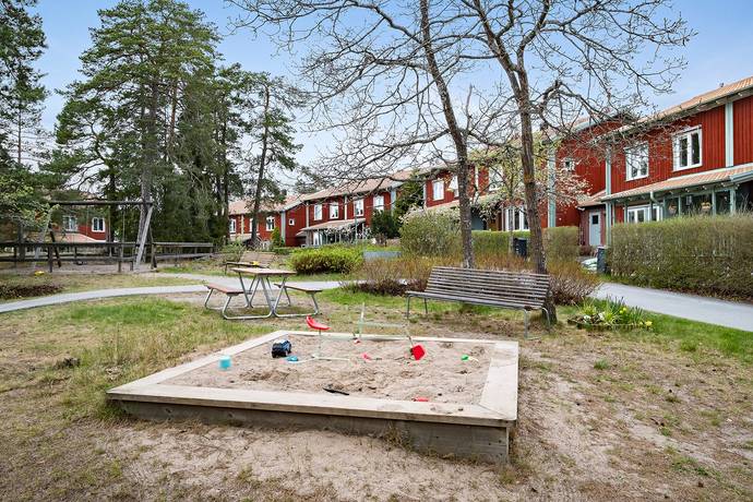 5 rum Parhus på Brittsommargränd 10 Tyresö Strand Tyresö kommun - bild 24