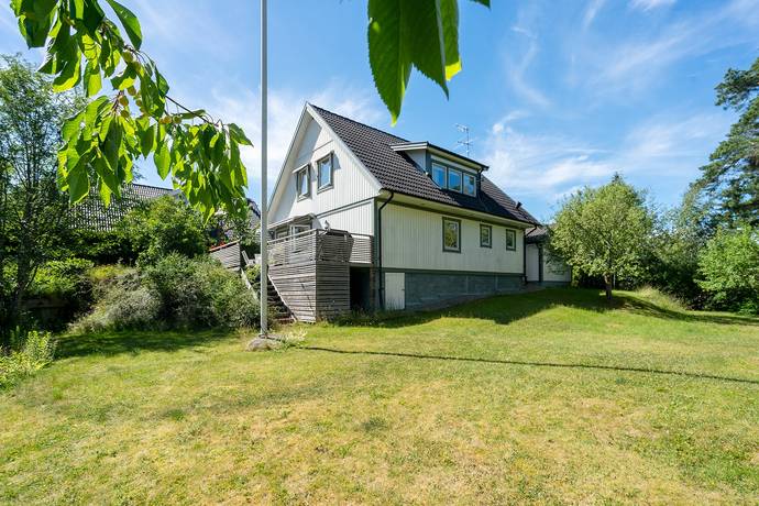 5 rum villa på Tjädervägen 4B Sjöberg, Sollentuna kommun - bild 1