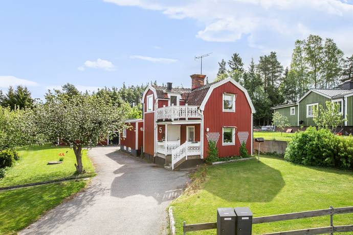 4 rum villa på Stenbackavägen 5 Bomhus, Gävle kommun - bild 1